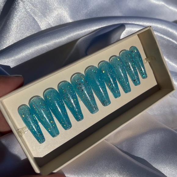 Blue Press On Nails - Picture 1 of 1